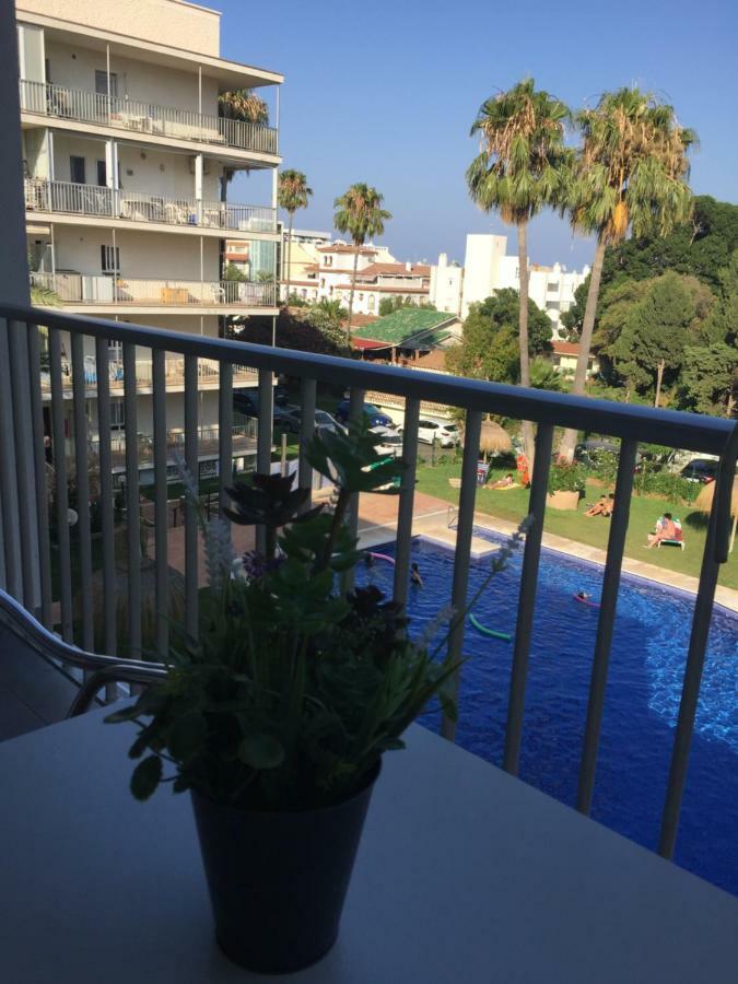Carihuela Palace Beach Apartman Torremolinos Kültér fotó